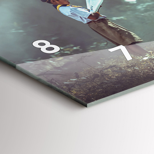 Horizontálne hodiny Chlapec číta knihu