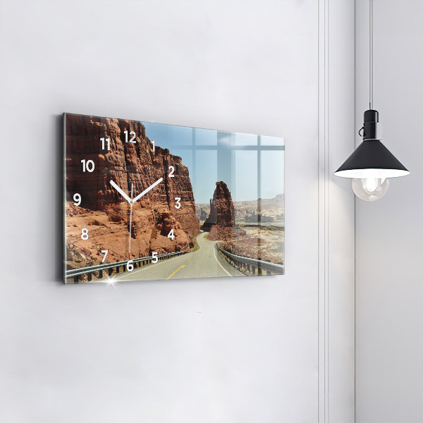 Horizontálne hodiny Route 66 v USA