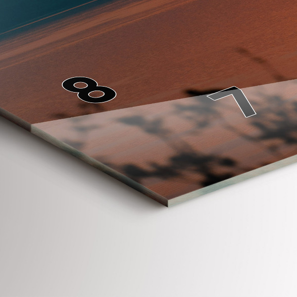 Horizontálne hodiny Balaton vo večerných hodinách