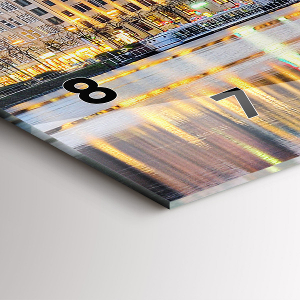 Horizontálne hodiny Alster v Hamburgu