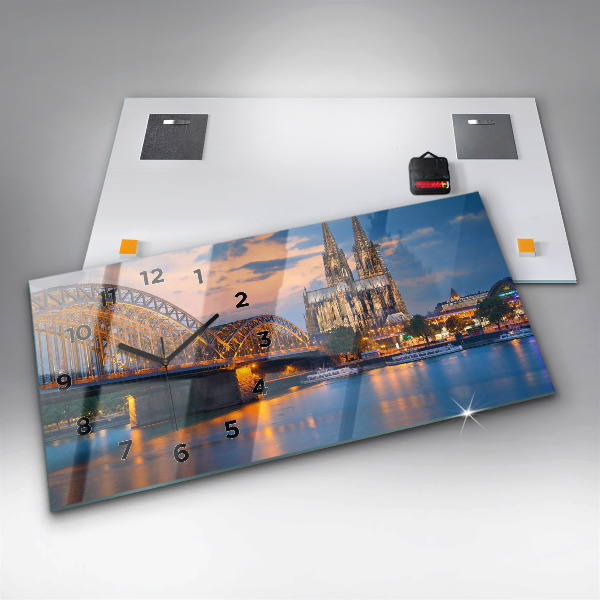 Horizontálne hodiny Pohľad na radnicu