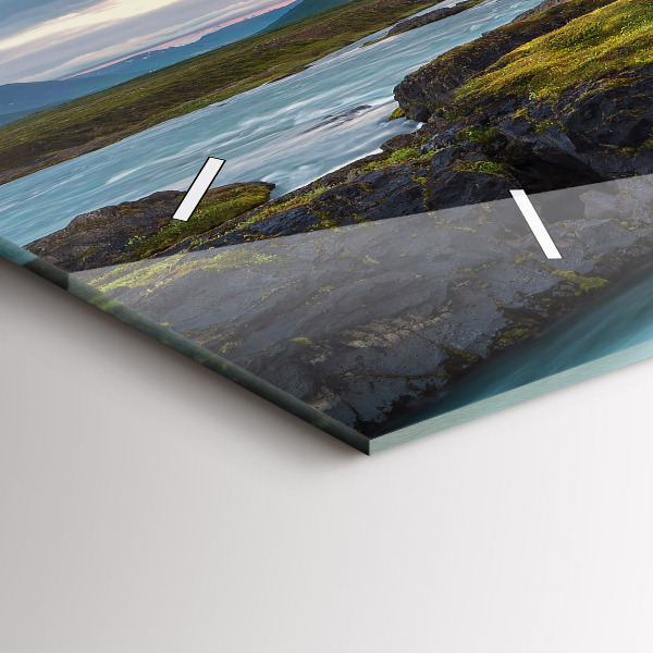 Horizontálne hodiny Krajina s vodopádom