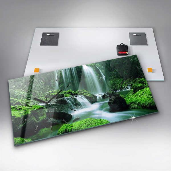 Horizontálne hodiny Vodopád medzi machom