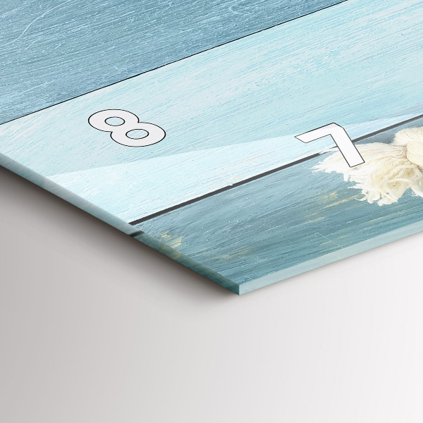 Horizontálne hodiny Pruhované dosky a motýlik