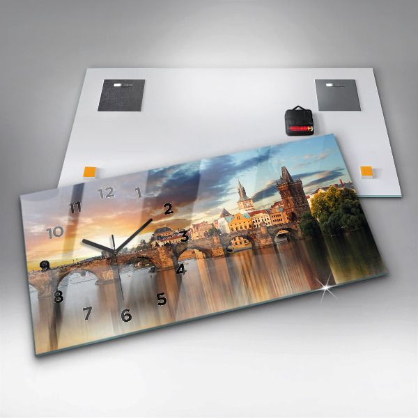 Horizontálne hodiny Panoráma nad riekou