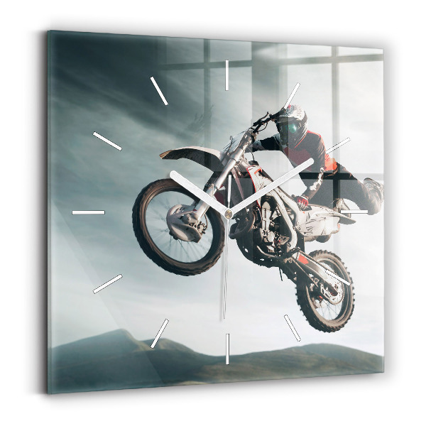 Štvorcové hodiny Adrenalín v motoristickom štýle