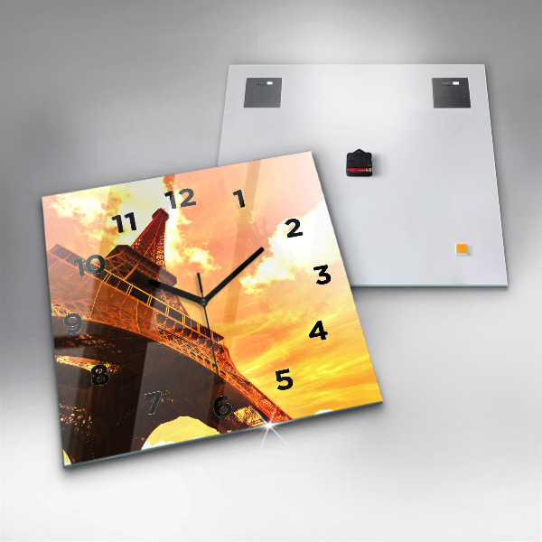 Štvorcové hodiny Eiffelova veža v Paríži