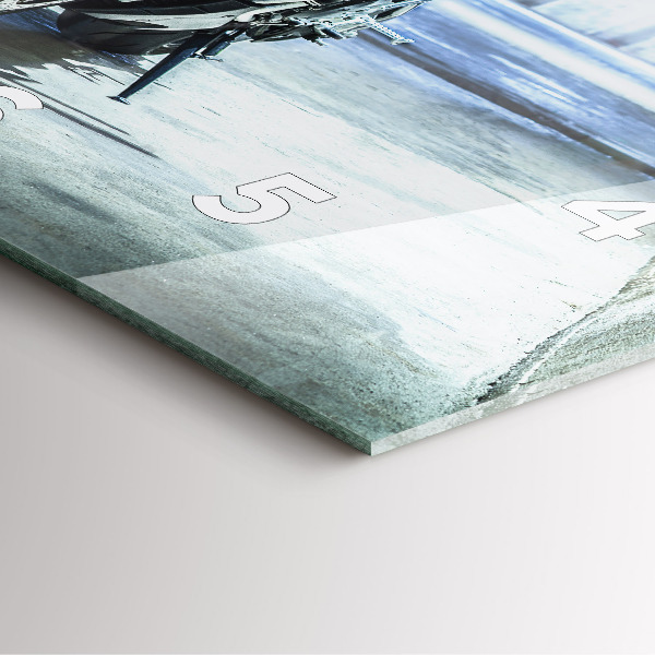 Štvorcové hodiny Motorka v uličke