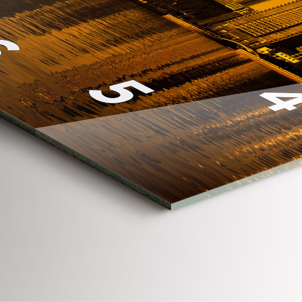 Štvorcové hodiny Rieka Zhujiang