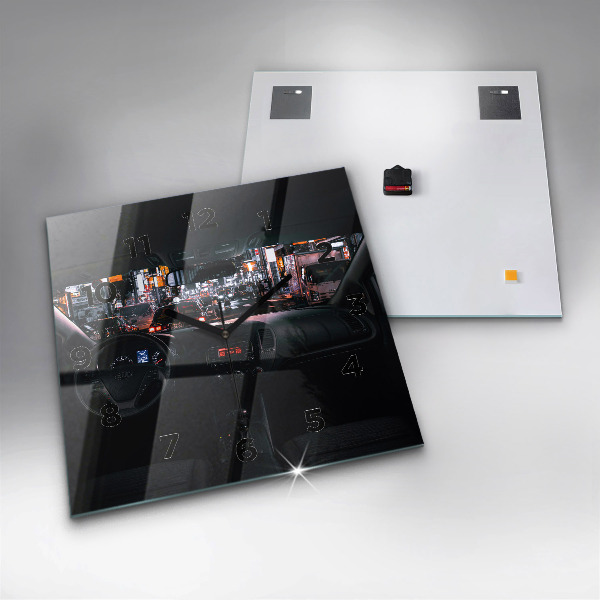 Štvorcové hodiny Auto v Tokiu