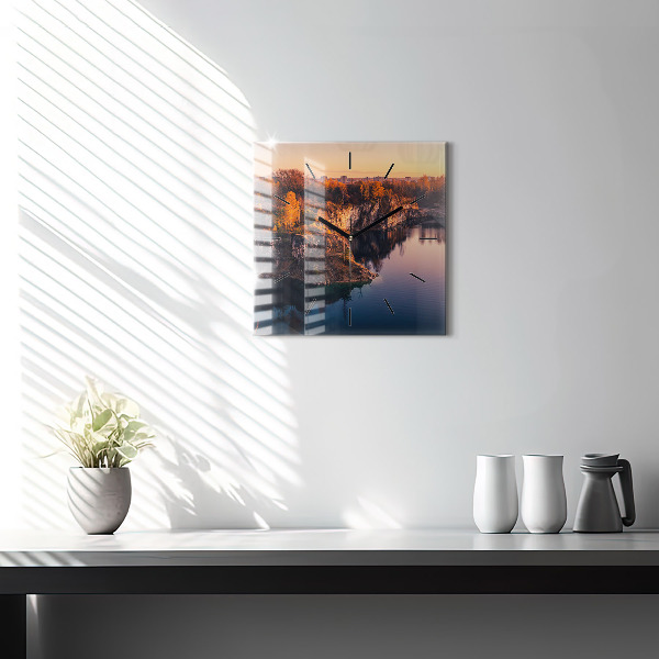 Štvorcové hodiny Krakovské jazero Zakrzówek