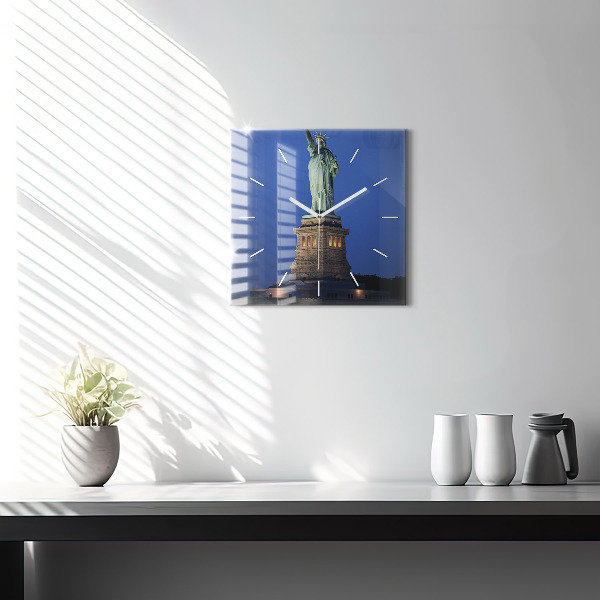 Štvorcové hodiny Socha slobody v New Yorku