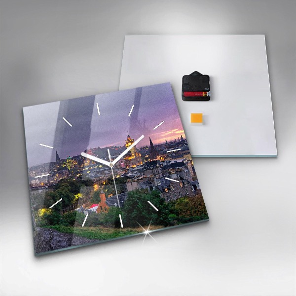 Štvorcové hodiny Edinburgh z Calton Hill