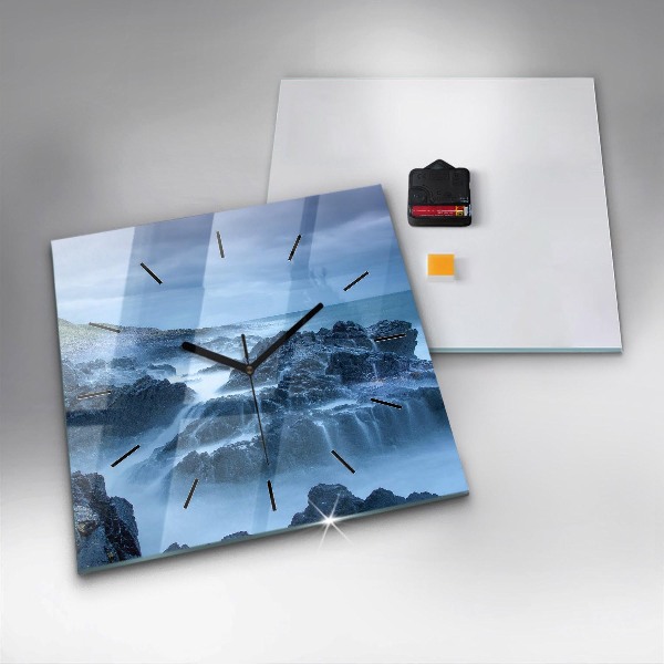 Štvorcové hodiny Maják