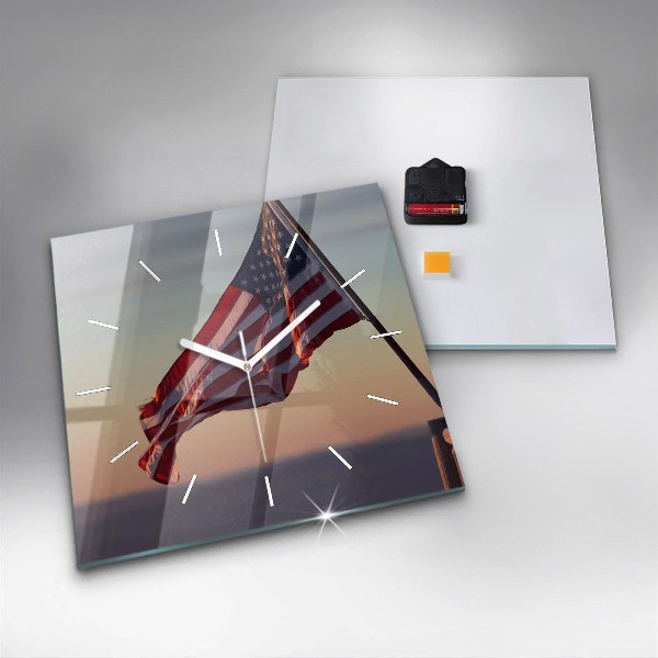 Štvorcové hodiny Lietajúca vlajka USA