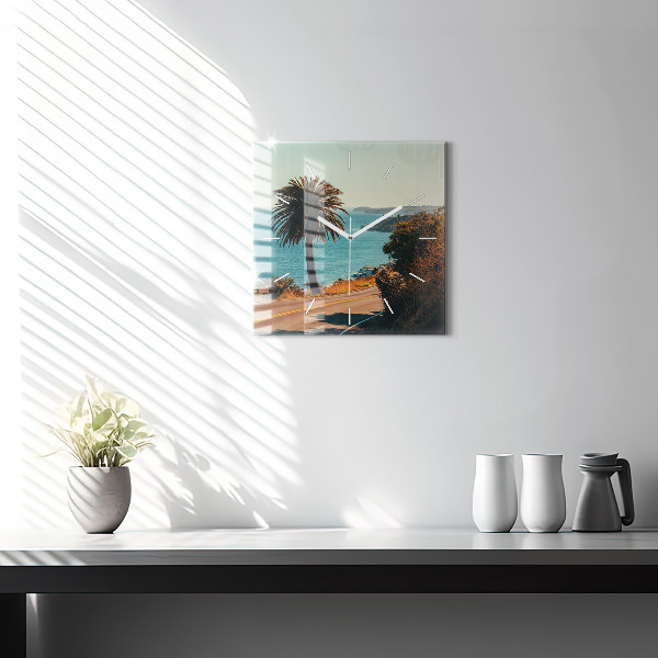 Štvorcové hodiny Palmy v Malibu