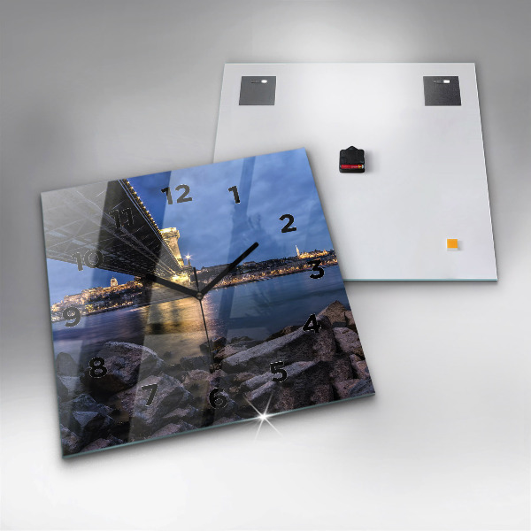 Štvorcové hodiny Skalnaté pobrežie pod mostom