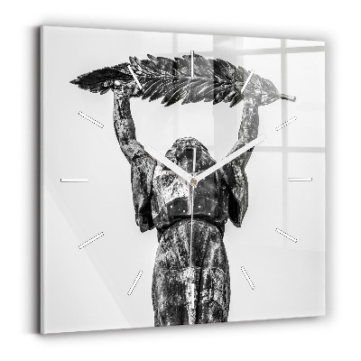 Štvorcové hodiny Socha slobody v Budapešti