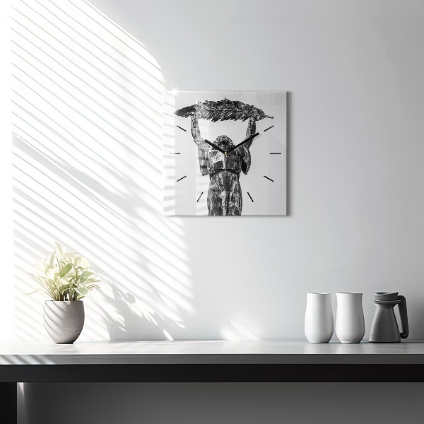 Štvorcové hodiny Socha slobody v Budapešti