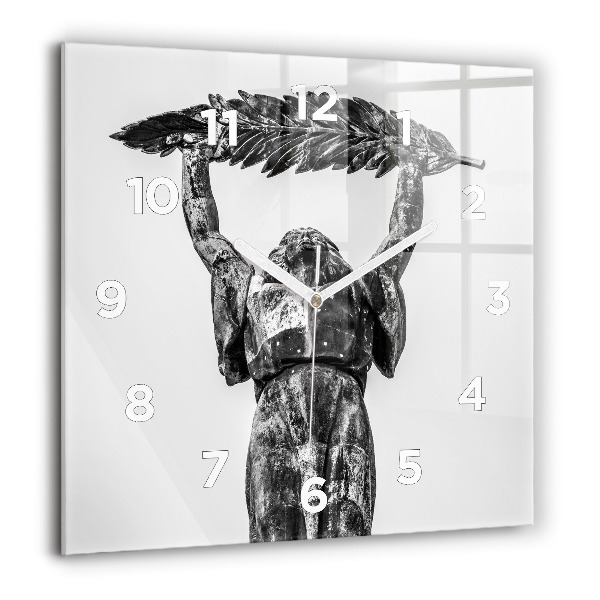 Štvorcové hodiny Socha slobody v Budapešti