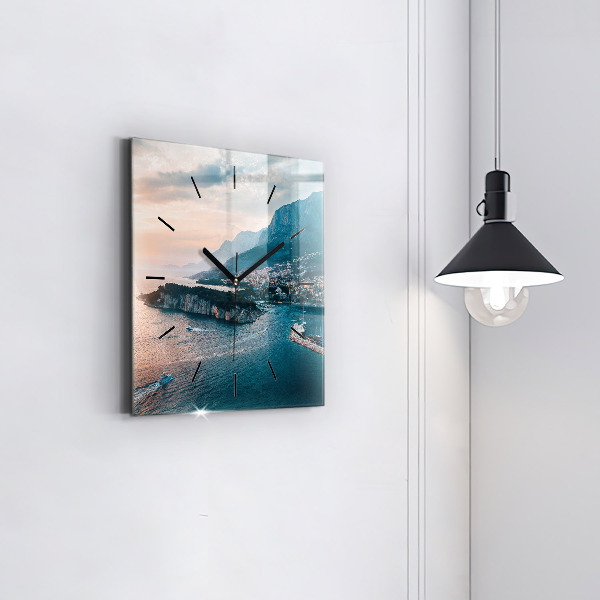 Štvorcové hodiny Ostrov v Chorvátsku