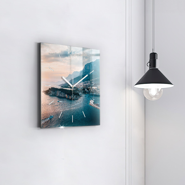 Štvorcové hodiny Ostrov v Chorvátsku