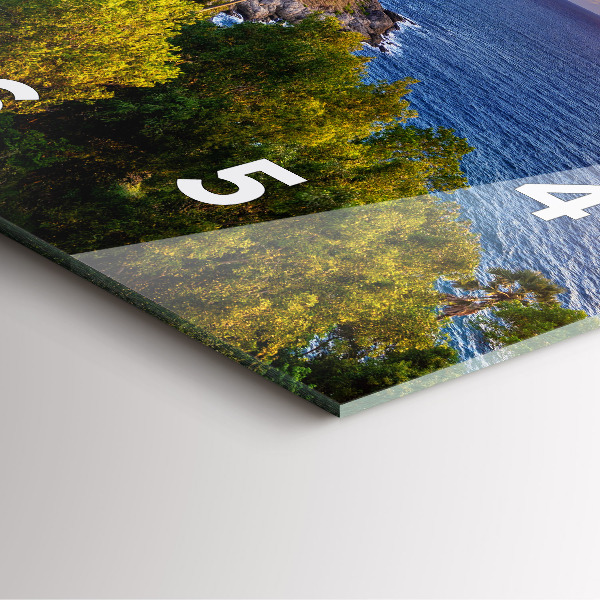 Štvorcové hodiny Phuket v Thajsku