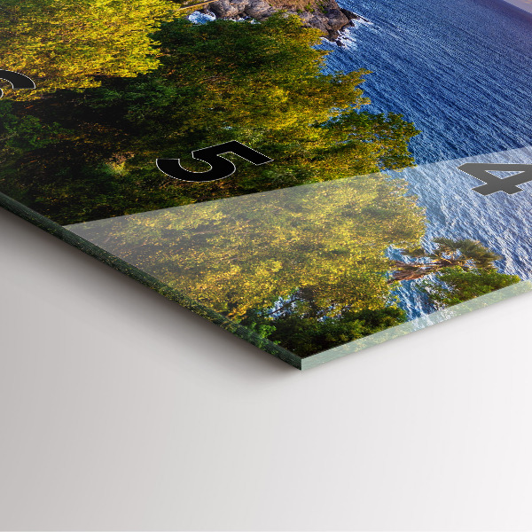 Štvorcové hodiny Phuket v Thajsku