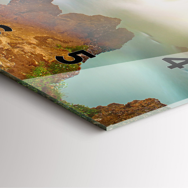 Štvorcové hodiny Godafoss na Islande