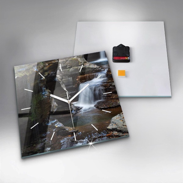 Štvorcové hodiny Vodopád a skaly Islandu