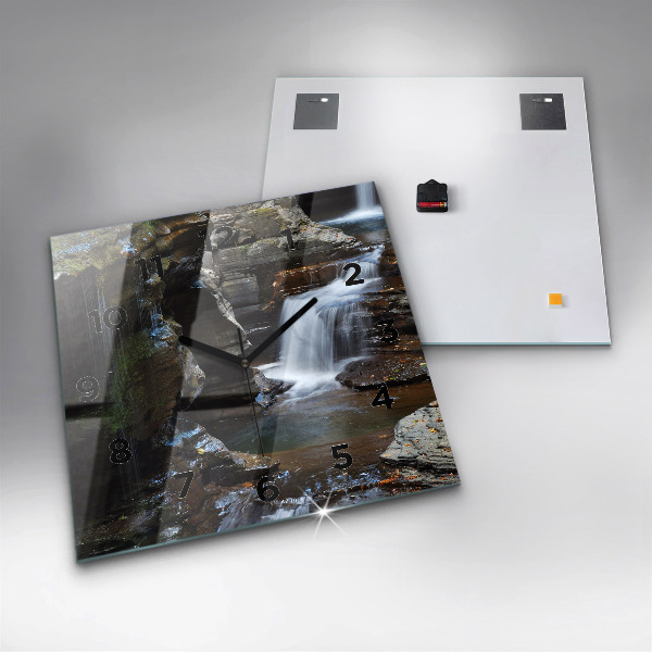 Štvorcové hodiny Vodopád a skaly Islandu