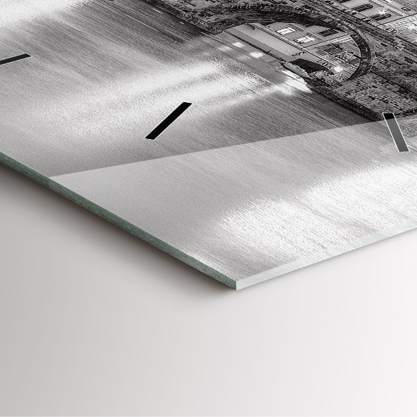 Štvorcové hodiny Karlov most v Prahe