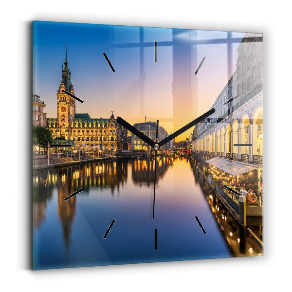 Štvorcové hodiny Hamburgská radnica