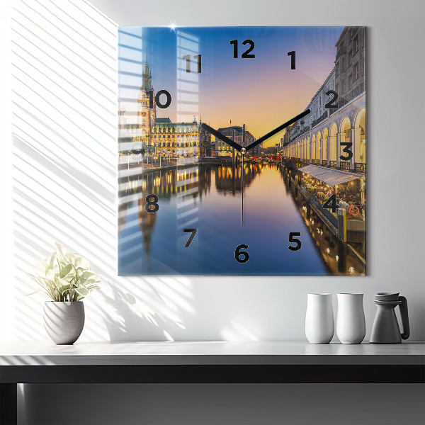 Štvorcové hodiny Hamburgská radnica