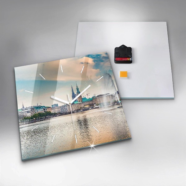 Štvorcové hodiny Binnenalster v Hamburgu