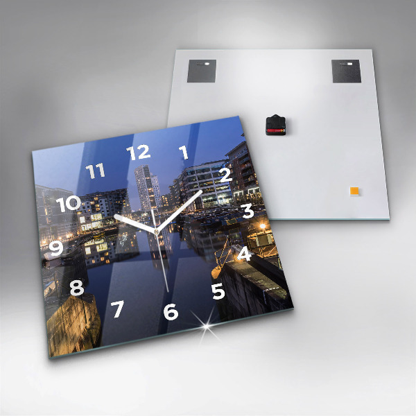 Štvorcové hodiny Mesto v noci osvetlené