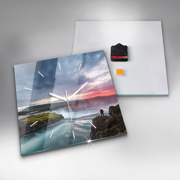 Štvorcové hodiny Krajina s vodopádom