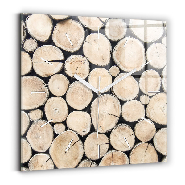 Štvorcové hodiny Odrežte pne stromov
