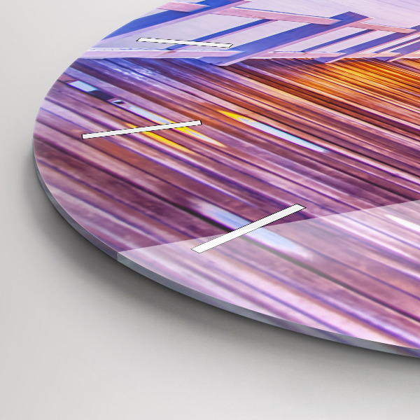 Okrúhle hodiny Most v prístave večer