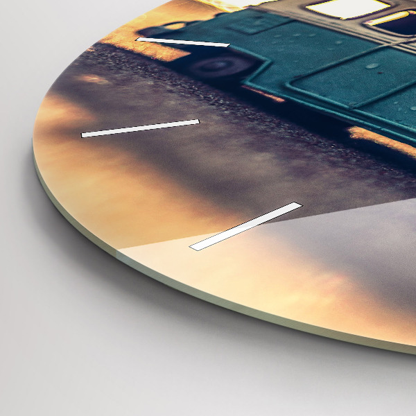 Okrúhle hodiny Karavan na pláži