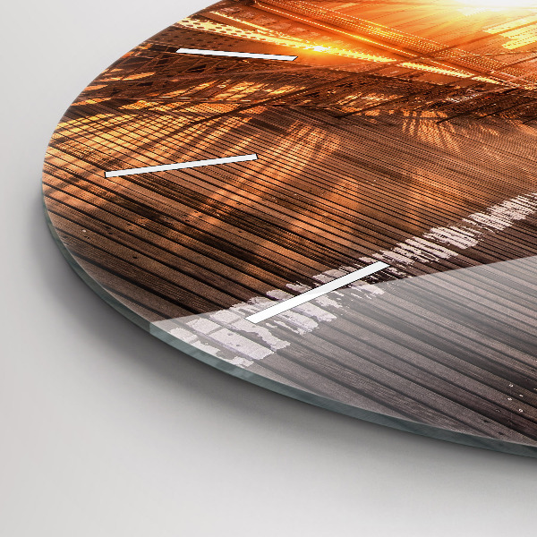 Okrúhle hodiny Brooklynský most NYC