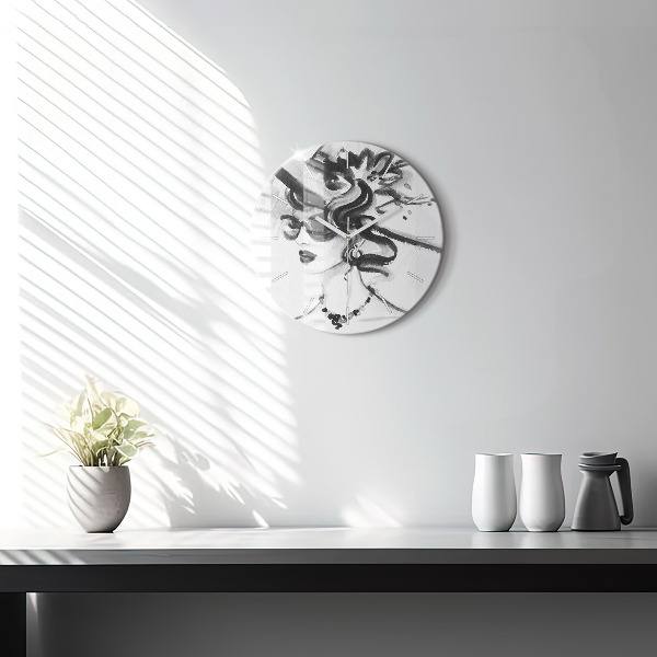 Okrúhle hodiny Módna žena