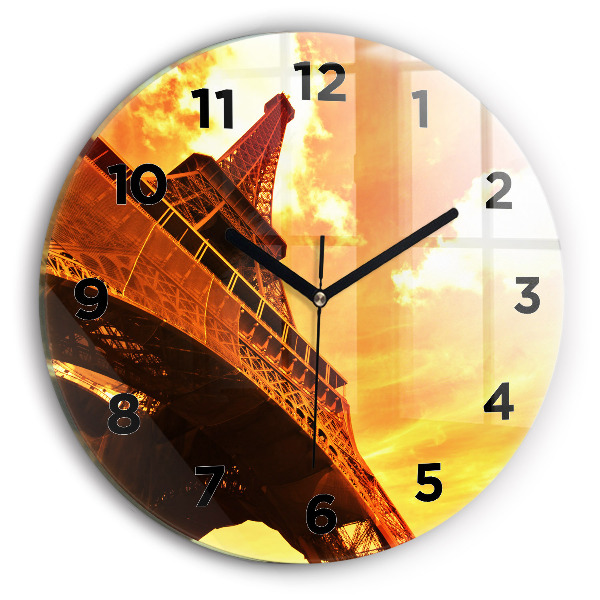 Okrúhle hodiny Eiffelova veža v Paríži