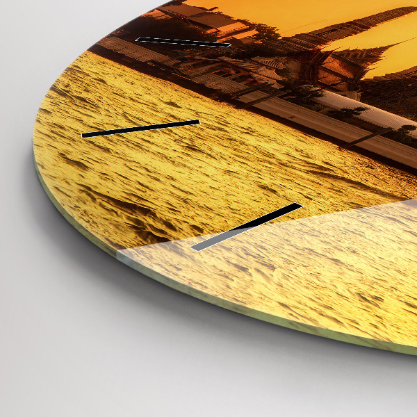 Okrúhle hodiny Wat arun Bangkok Thajsko