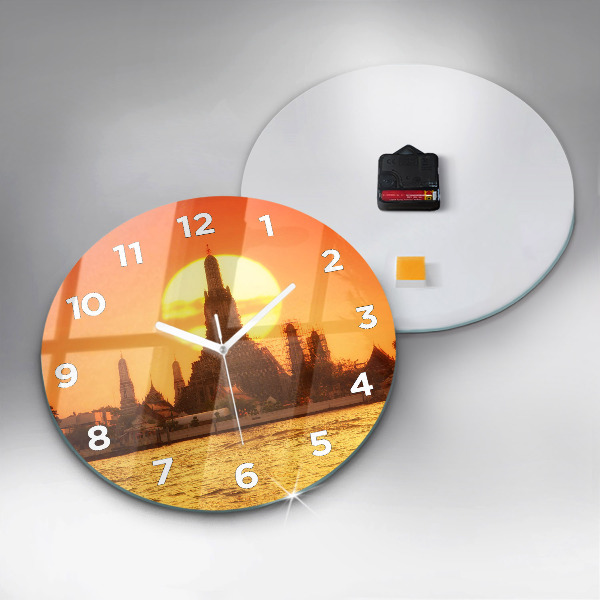 Okrúhle hodiny Wat arun Bangkok Thajsko