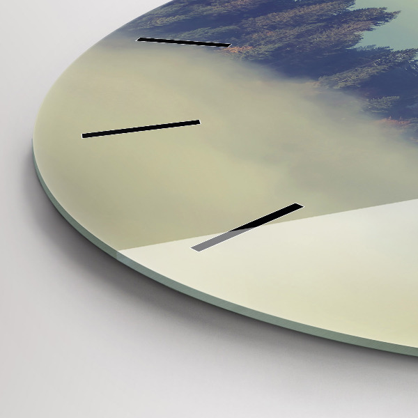 Okrúhle hodiny Zahmlený orlí les