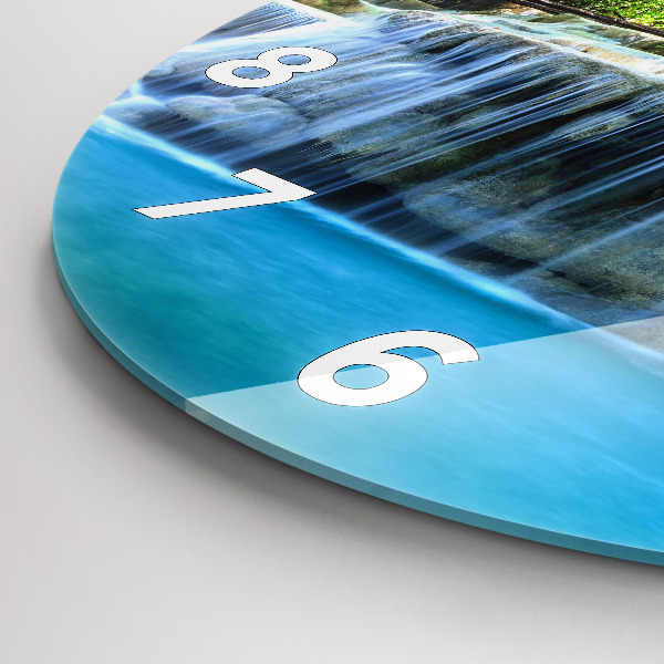 Okrúhle hodiny Vodopád v lese