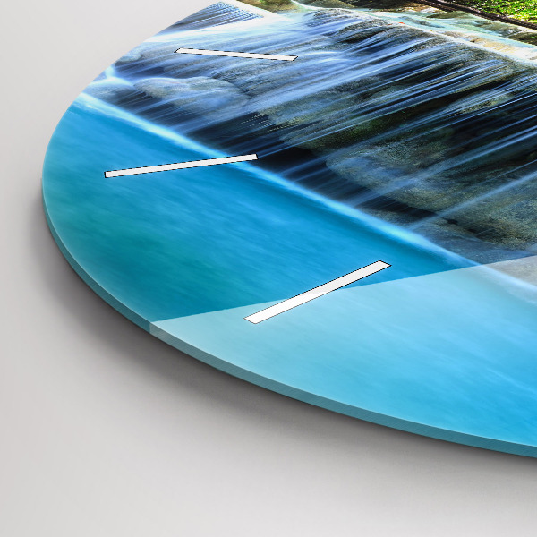 Okrúhle hodiny Vodopád v lese