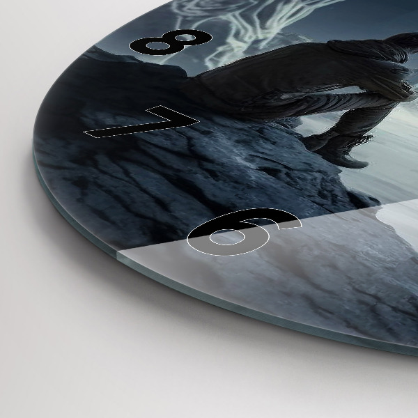 Okrúhle hodiny Muž na pozadí mesiaca