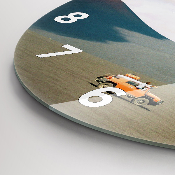 Okrúhle hodiny Vozidlo v Kamčatskej púšti